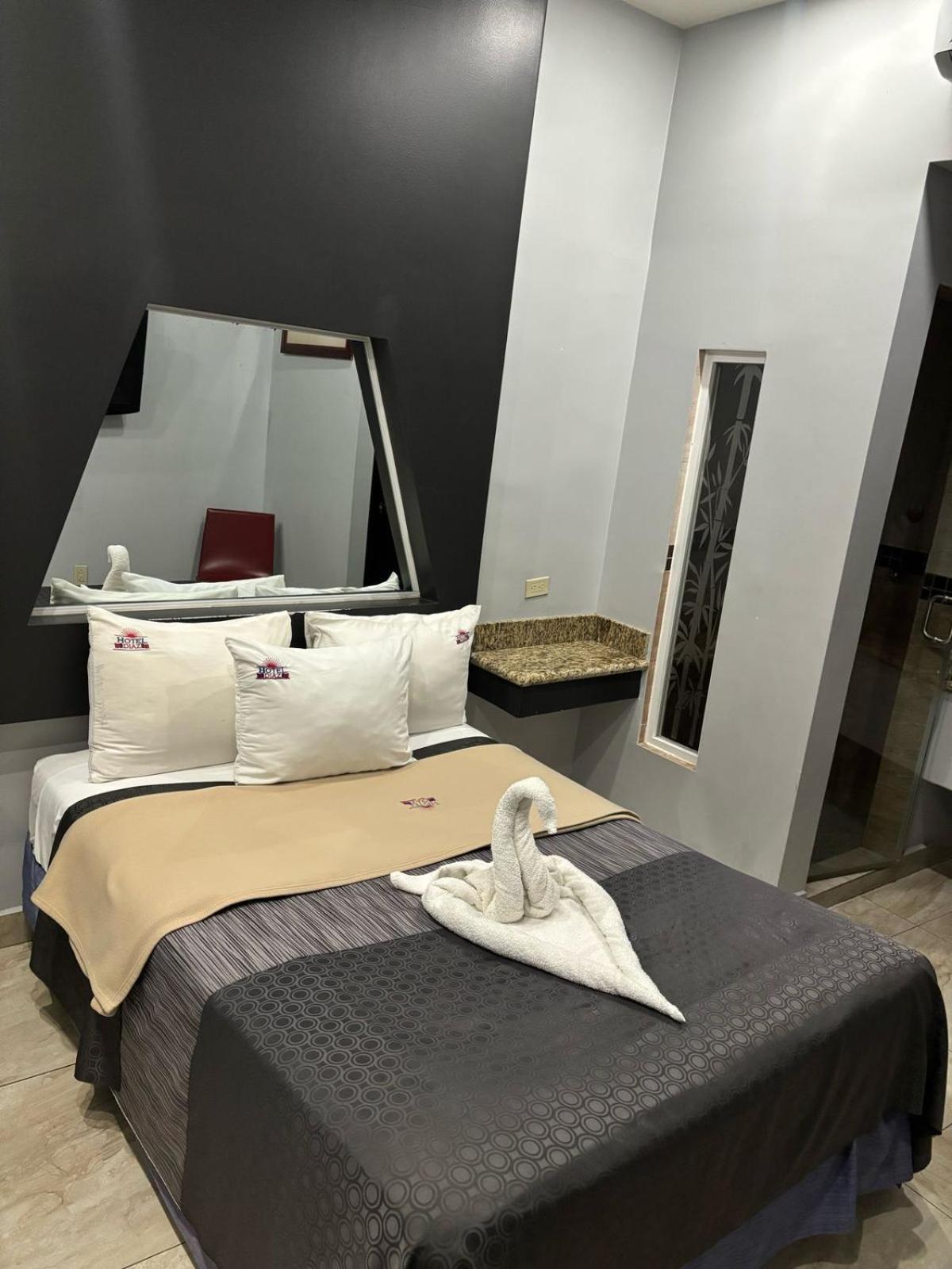 Hotel Diaz Tijuana Eksteriør billede